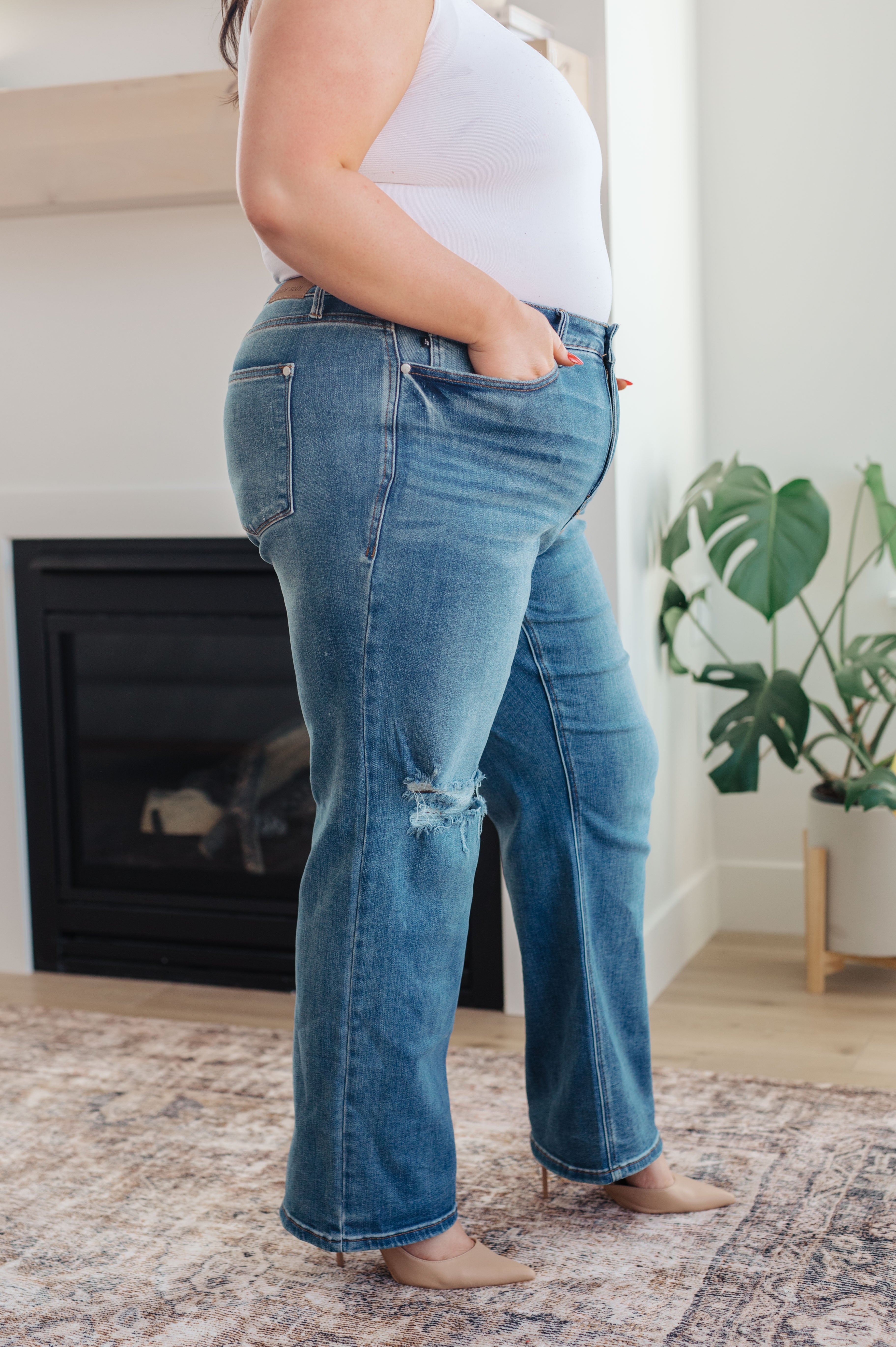 Carrie High Rise Control Top 90's Straight Jeans